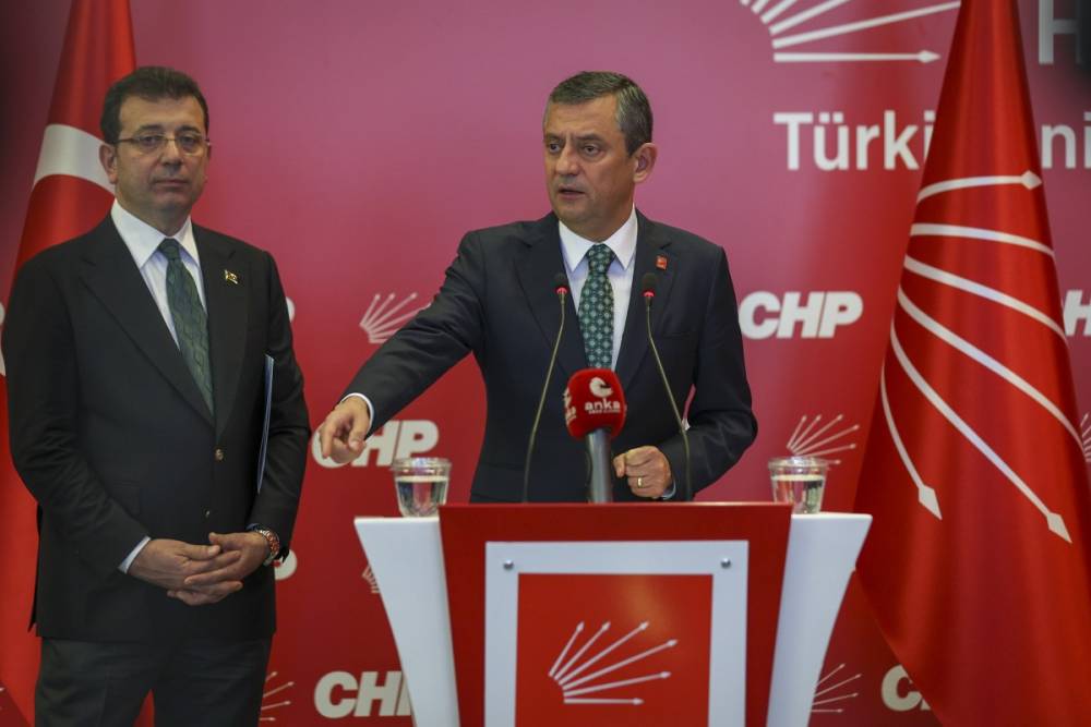 CHP Genel Başkanı Özgür Özel ve İBB Başkanı Ekrem İmamoğlu'ndan kayyum zirvesi 