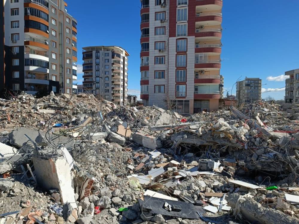 Adıyaman'da 25 kişiye mezar olan Hasoğlu Apartmanı sorumluları Pazartesi hakim karşısında 