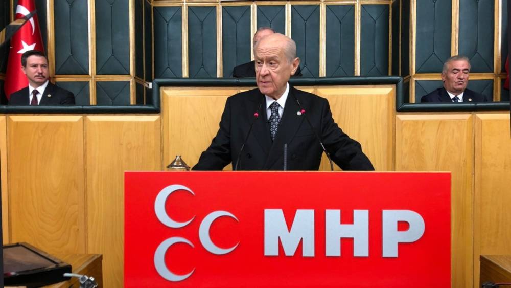 Bahçeli'nin Öcalan çağrısı gündemi sarstı: MHP'de istifalar peş peşe geldi 