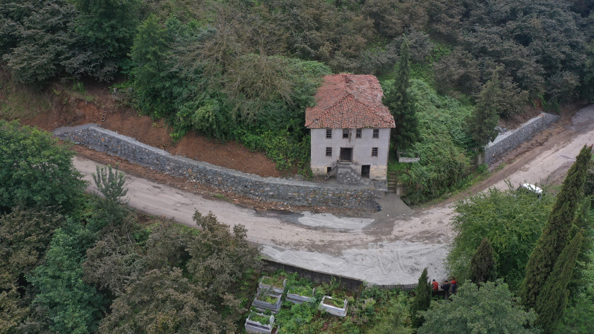 ORDU’DA TAŞ DUVARLARLA YOLLARIN ÖMRÜ UZUYOR